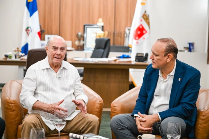 Ulises Rodríguez recibe a Hipólito y resalta fortaleza y unidad del PRM
