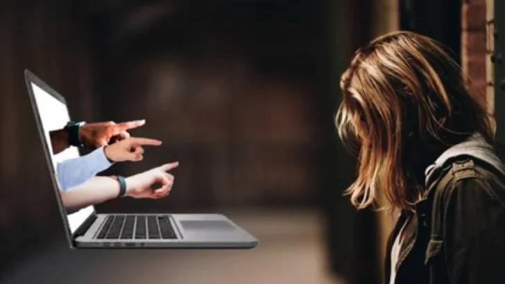 Periodistas y comunicadoras unidas en campaña “Rompiendo el algoritmo” contra la violencia digital