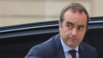 Francia: Sébastien Lecornu es convocado al Palacio del Elíseo tras dimitir como primer ministro Francia: Sébastien Lecornu es convocado al Palacio del Elíseo tras dimitir como primer ministro