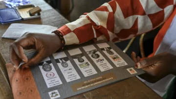 Los marfileños acuden a las urnas para elegir presidente