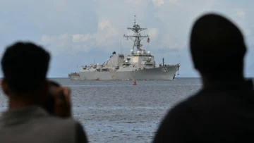 Buque lanzamisiles estadounidense llega a Trinidad y Tobago, frente a Venezuela Buque lanzamisiles estadounidense llega a Trinidad y Tobago, frente a Venezuela