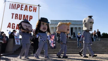 Miles de localidades de EE.UU. se llenan de protestas 'No Kings' contra Trump