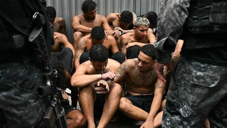 Torturas, autos de lujo y vínculos con la policía: qué revela sobre Comando Vermelho la investigación de la Fiscalía que llevó al megaoperativo policial en Río de Janeiro