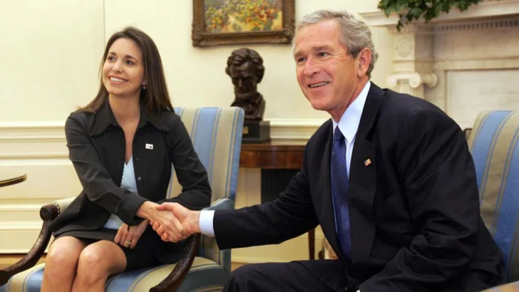 3 hitos que definen la carrera de María Corina Machado, la 'dama de hierro' de la oposición venezolana y Nobel de la Paz