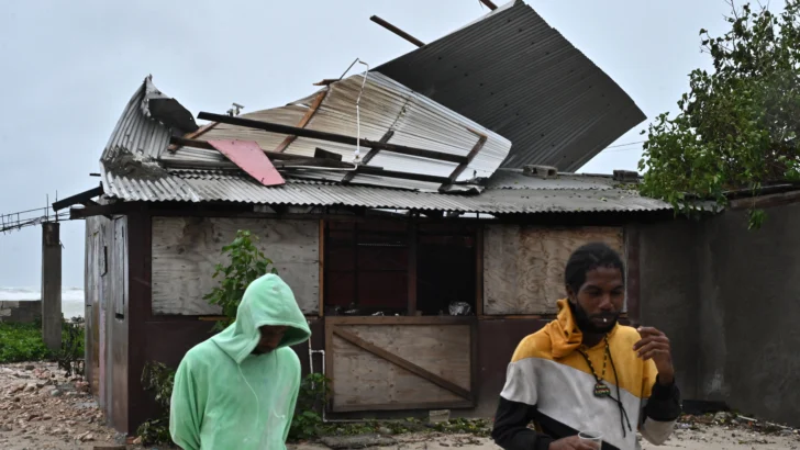 El huracán Melissa rompe récords en vientos, presión y lluvias en el Caribe El huracán Melissa rompe récords en vientos, presión y lluvias en el Caribe