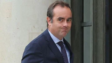 Francia enfrenta una nueva tormenta política después de que el primer ministro Sébastien Lecornu dimitiera tras 26 días en el cargo