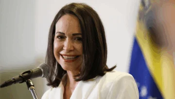 'Este es un logro de toda una sociedad, yo soy solo una persona': la reacción de la opositora venezolana María Corina Machado tras ganar el Nobel de la Paz 2025 'Este es un logro de toda una sociedad, yo soy solo una persona': la reacción de la opositora venezolana María Corina Machado tras ganar el Nobel de la Paz 2025