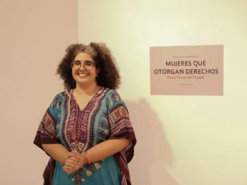 Exposición documental destaca el impacto educativo en la defensa de los derechos humanos