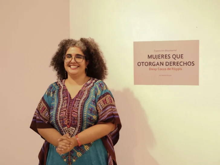 Exposición documental destaca el impacto educativo en la defensa de los derechos humanos