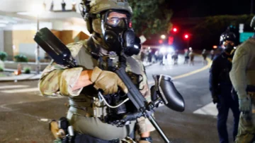 Trump envía tropas de California a Oregon, retando a la Justicia y a los estados demócratas Trump envía tropas de California a Oregon, retando a la Justicia y a los estados demócratas