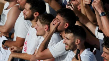 En imágenes: así fueron recibidos los rehenes y presos palestinos liberados en el intercambio entre Israel y Hamás En imágenes: así fueron recibidos los rehenes y presos palestinos liberados en el intercambio entre Israel y Hamás