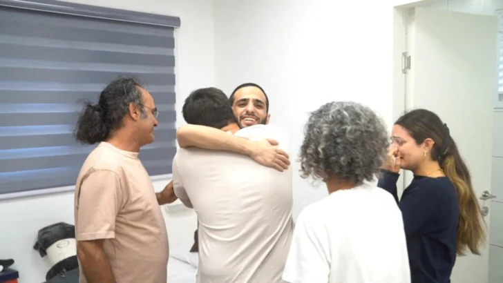 Hambre y tortura… los rehenes de Hamás relatan las terribles condiciones de su cautiverio