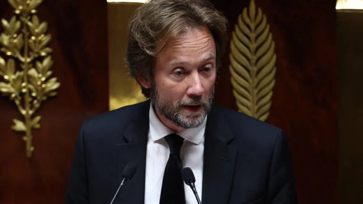 Francia: el gobierno de Lecornu, suspendido al frágil apoyo de los socialistas