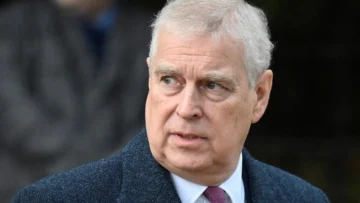 Reino Unido bajo presión para retirar títulos y residencia al príncipe Andrew tras caso Epstein Reino Unido bajo presión para retirar títulos y residencia al príncipe Andrew tras caso Epstein