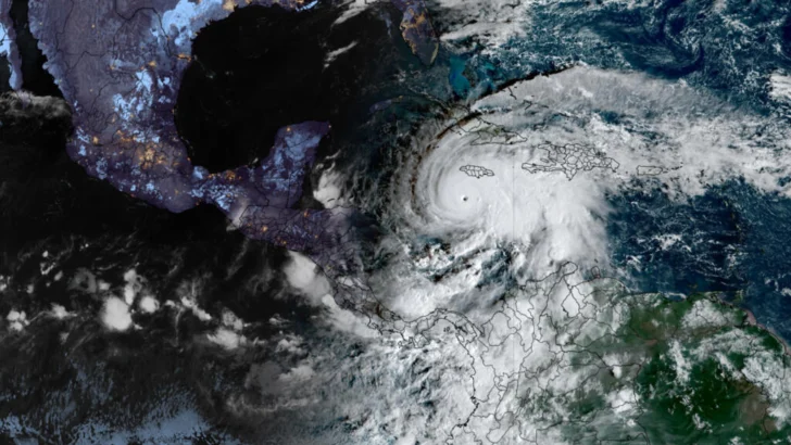 El huracán Melissa azota Jamaica y se teme una destrucción masiva