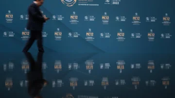 La OMC revisa al alza sus previsiones para el comercio mundial en 2025