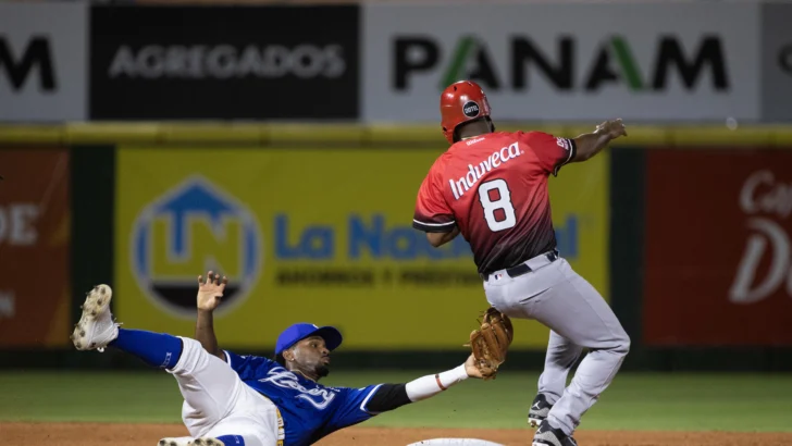 Tigres dejan en el terreno a Leones; Águilas y Estrellas triunfan al inicio de la temporada Tigres dejan en el terreno a Leones; Águilas y Estrellas triunfan al inicio de la temporada