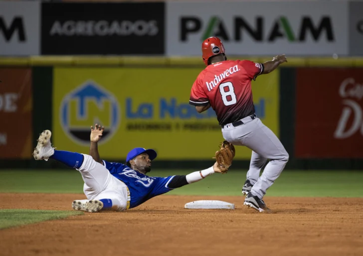 Tigres dejan en el terreno a Leones; Águilas y Estrellas triunfan al inicio de la temporada