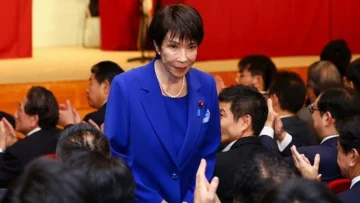 Sanae Takaichi, la baterista de heavy metal y admiradora de Thatcher que se convierte en la primera mujer en liderar el gobierno de Japón Sanae Takaichi, la baterista de heavy metal y admiradora de Thatcher que se convierte en la primera mujer en liderar el gobierno de Japón
