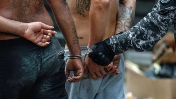 Qué es Comando Vermelho y cuánto poder tiene la banda criminal contra la que la policía en Brasil lanzó una operativo que dejó 64 muertos Qué es Comando Vermelho y cuánto poder tiene la banda criminal contra la que la policía en Brasil lanzó una operativo que dejó 64 muertos