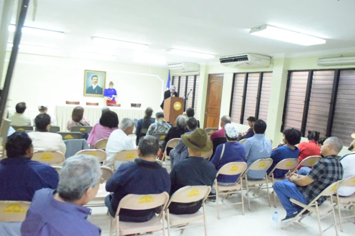 Santiago también celebró la XIV Semana Internacional de la Poesía Santiago también celebró la XIV Semana Internacional de la Poesía