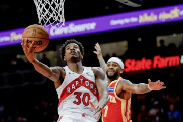 Wemby opaca el debut de Flagg y novato VJ derrumba la puerta de la NBA