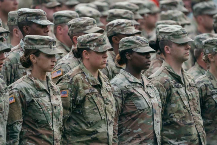 'Ninguna de nosotras pidió jamás un trato especial': veteranas del ejército de EE.UU. responden al secretario de Defensa, Pete Hegseth