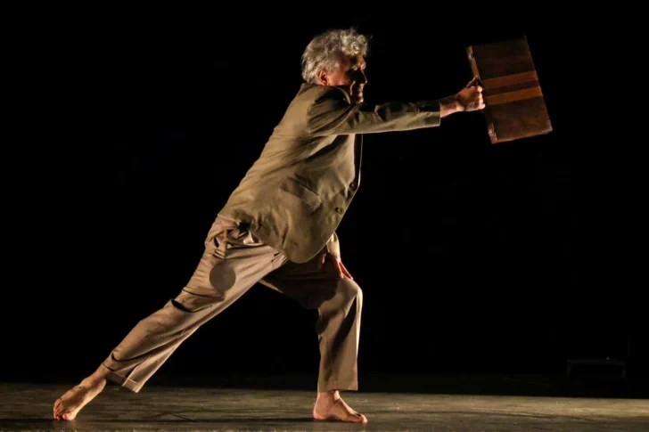  Frontera invisible, autoría de María Emilia García Portela, interpretada por Manuel Chapuxeau.