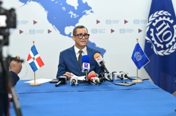 República Dominicana entrega a la OIT ratificación del Convenio 156 sobre los trabajadores con responsabilidades familiares República Dominicana entrega a la OIT ratificación del Convenio 156 sobre los trabajadores con responsabilidades familiares