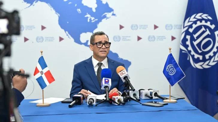 República Dominicana entrega a la OIT ratificación del Convenio 156 sobre los trabajadores con responsabilidades familiares República Dominicana entrega a la OIT ratificación del Convenio 156 sobre los trabajadores con responsabilidades familiares