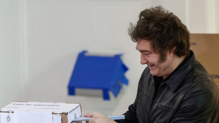 Milei vota en las legislativas de Argentina, primer gran test electoral para su Gobierno Milei vota en las legislativas de Argentina, primer gran test electoral para su Gobierno