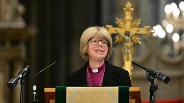 Sarah Mullally es elegida arzobispa de Canterbury y será la primera mujer en liderar la Iglesia anglicana en sus casi 500 años de historia