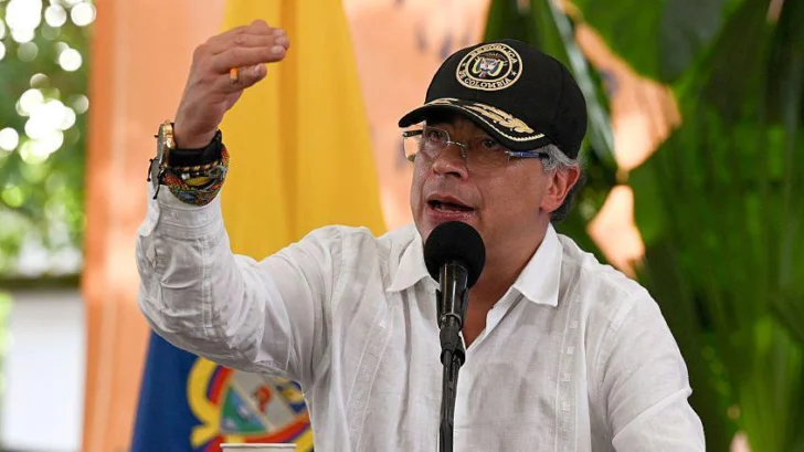'Ni un paso atrás y jamás de rodillas': la respuesta de Petro a las sanciones que le impone el gobierno de EE.UU.