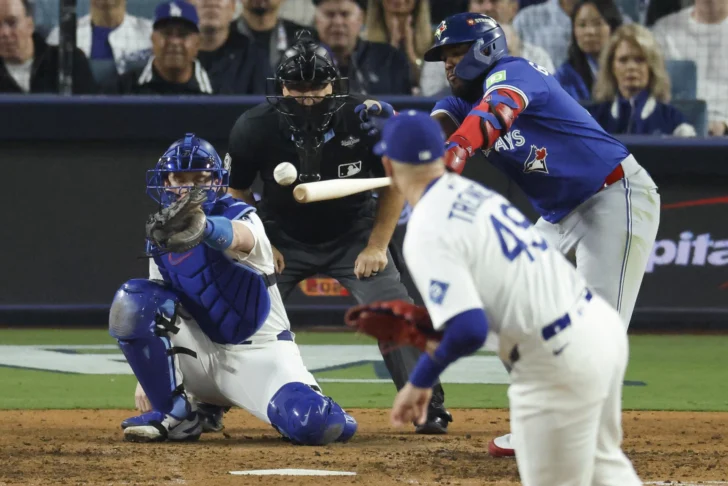 Los Dodgers hunden a los Azulejos tras 9 entradas extra y casi 7 horas