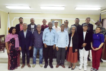 Santiago también celebró la XIV Semana Internacional de la Poesía Santiago también celebró la XIV Semana Internacional de la Poesía