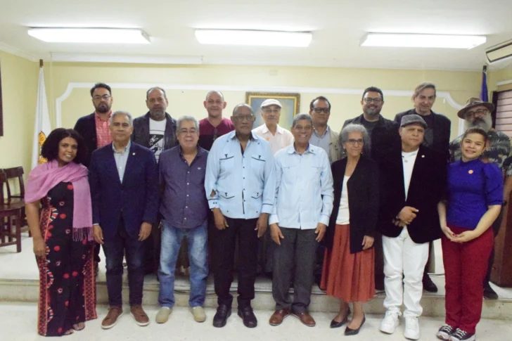 Santiago también celebró la XIV Semana Internacional de la Poesía