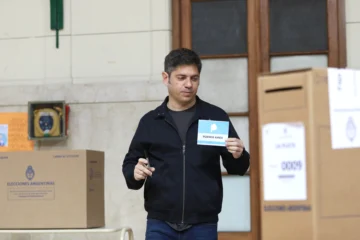 Kicillof llama a los argentinos a votar en elección  Kicillof llama a los argentinos a votar en elección