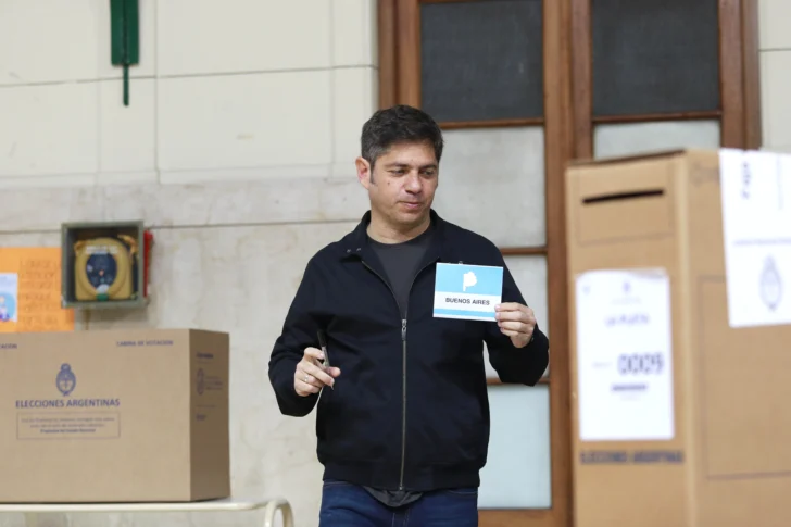 Kicillof llama a los argentinos a votar en elección 'crítica' ante 'complejo' escenario