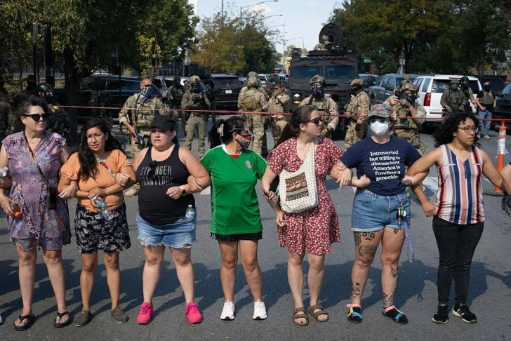 Trump autoriza el despliegue de 300 efectivos de la Guardia Nacional en Chicago