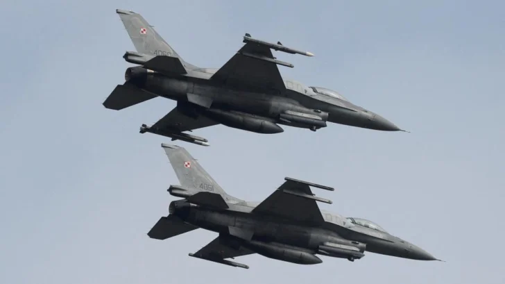 Polonia despliega sus aviones de combate mientras Rusia lanza otra ola de misiles y drones contra Ucrania que ha dejado al menos 5 muertos