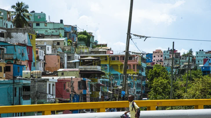 Colectivo fotográfico “Cuatro miradas” e Indotel presentan exposición sobre Gran Santo Domingo Colectivo fotográfico “Cuatro miradas” e Indotel presentan exposición sobre Gran Santo Domingo