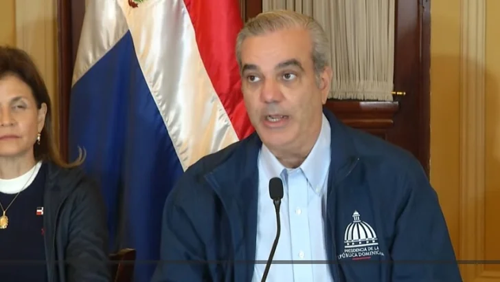 Alexandra Izquierdo advierte debilidades en administración de Abinader y alaba modelo de gobierno de Balaguer