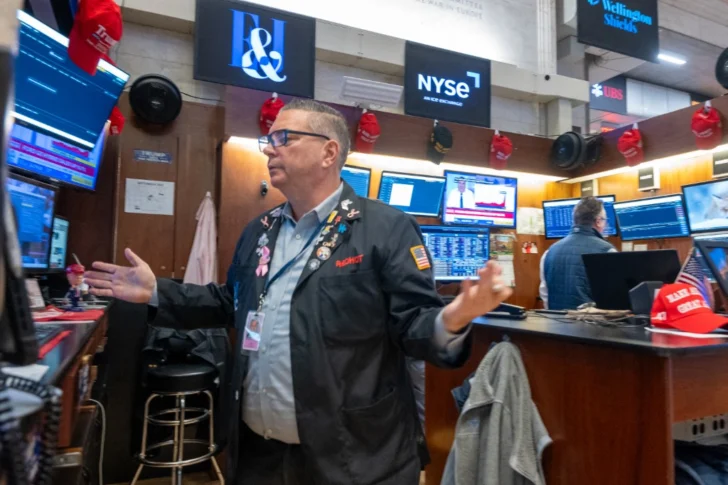Wall Street cierra mixto