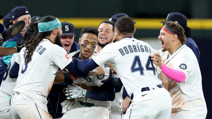 Jorge Polanco héroe: Marineros eliminan a Detroit en maratón de 15 entradas