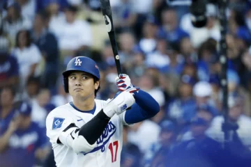 Los Dodgers vencen otra vez a los Cerveceros y quedan a un paso de la Serie Mundial Los Dodgers vencen otra vez a los Cerveceros y quedan a un paso de la Serie Mundial
