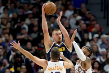 Spurs, Thunder, Sixers y Bulls resisten como únicos invictos Spurs, Thunder, Sixers y Bulls resisten como únicos invictos