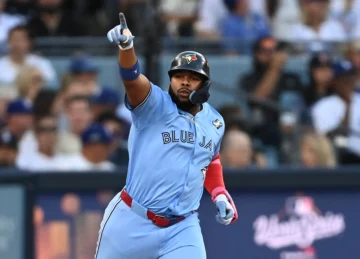 Vladimir Guerrero Jr. firmó jonrón y puso a Azulejos a un paso de ganar la Serie Mundial