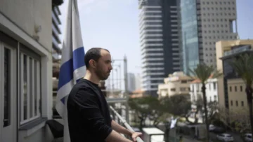 Un exrehén israelí recuerda el cautiverio de Hamás y ve pocas esperanzas de paz
