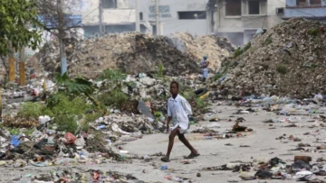 Casi seis millones de haitianos sufren malnutrición en un país devastado por la guerra de bandas criminales Casi seis millones de haitianos sufren malnutrición en un país devastado por la guerra de bandas criminales