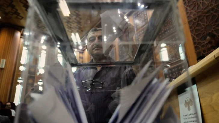 Siria estrena Parlamento de tecnócratas y la queja de los jóvenes que se sienten excluidos